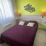 Côte D'azur Saint-raphaël, Rez-jardin Et Piscine Apartamento *
