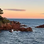 Apartamento Côte D'azur Saint-raphaël, Rez-jardin Et Piscine Saint-Raphaël