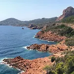 Cote D'azur Saint-raphael, Rez-jardin Renove Saint-Raphaël