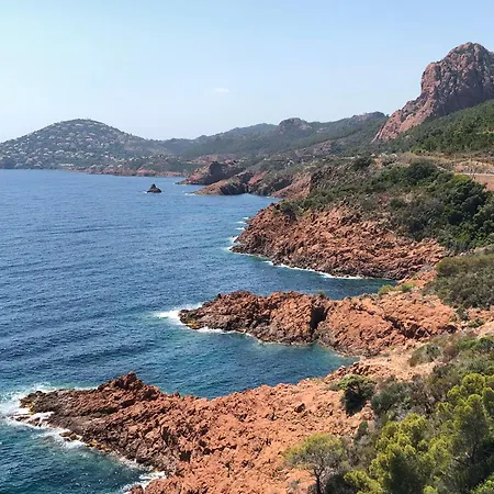 Cote D'azur Saint-raphael, Rez-jardin Renove Saint-Raphaël